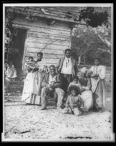 480px-Family_of_African_American_slaves_on_Smith's_Plantation_Beaufort_South_Carolina
